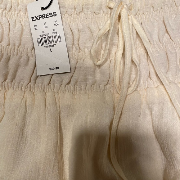Express women’s super high waisted smocked cream mini skirt - Picture 2 of 7